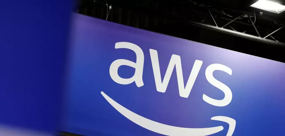 aes logo noticia Apagón de AWS afecta a todo internet